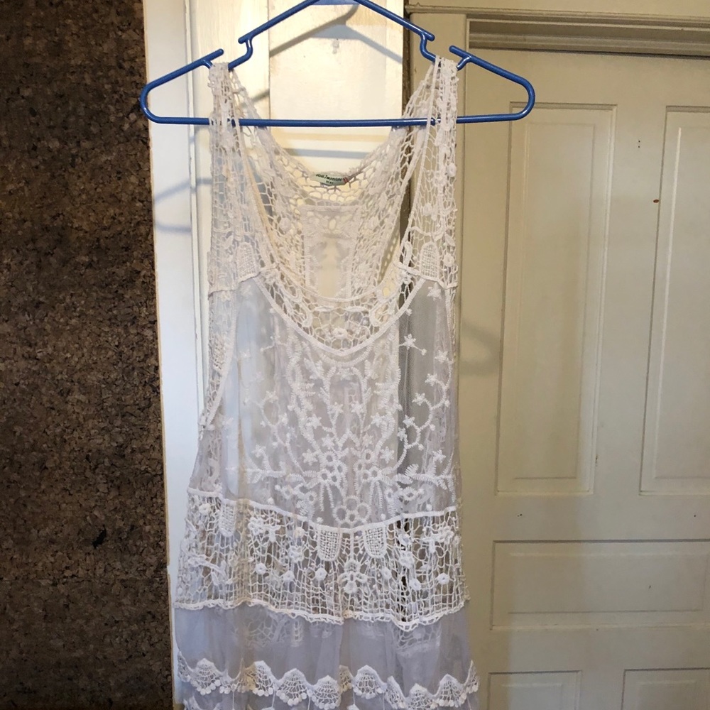 Super cute Lacey undershirt!!🤗